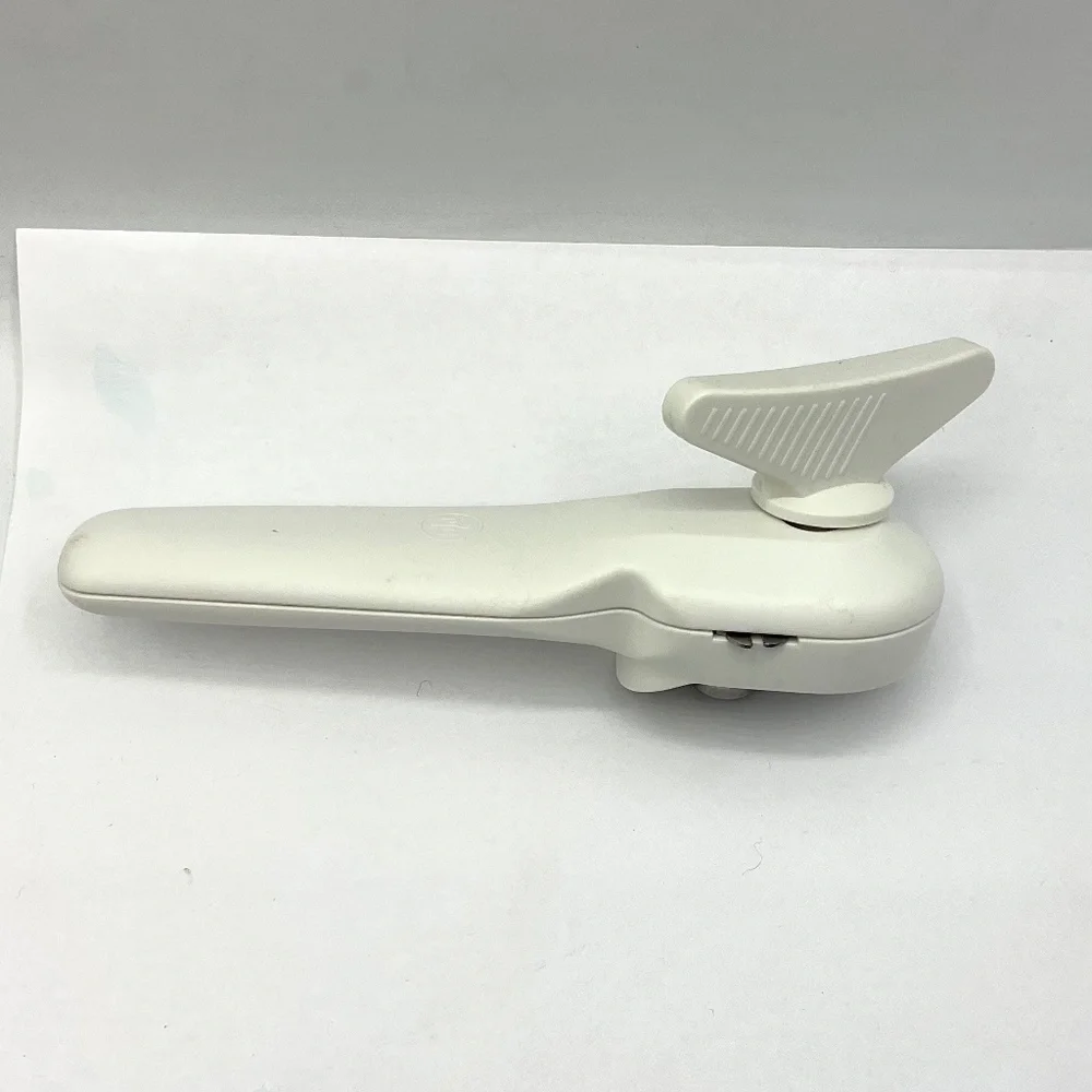 Pampered Chef Can Opener White